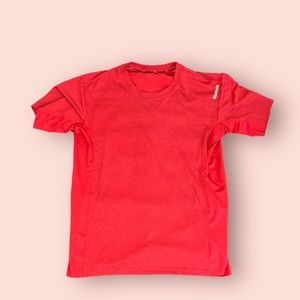 (Retail $40) Men’s Athletic Red Reebok short sleeve T-shirt  (size M)
